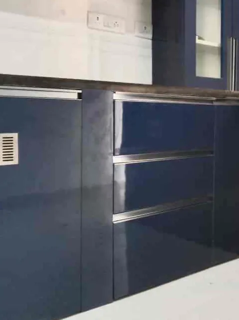 Navy gloss finish